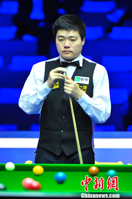 一位曾效力 一位曾效力